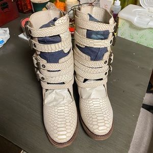 Freebird clover boots